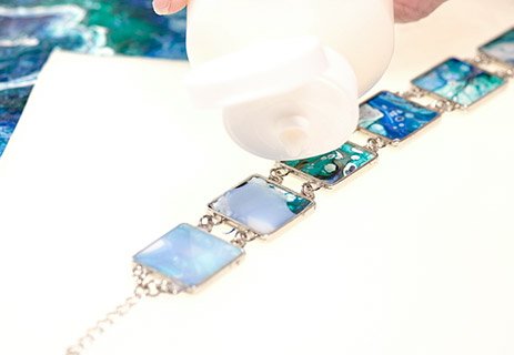 acrylic-pour-bracelet12